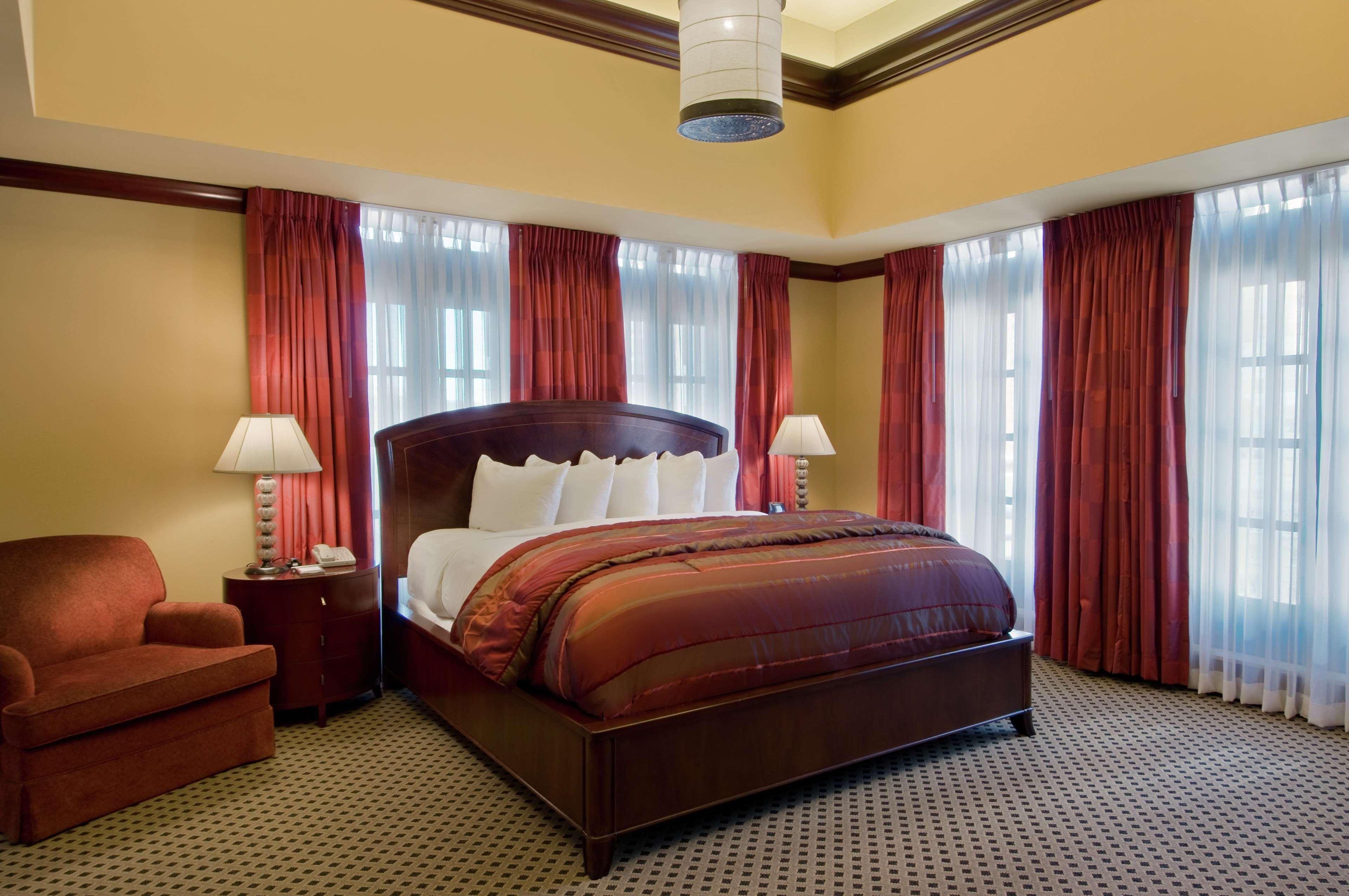 Hilton President Kansas City Room photo