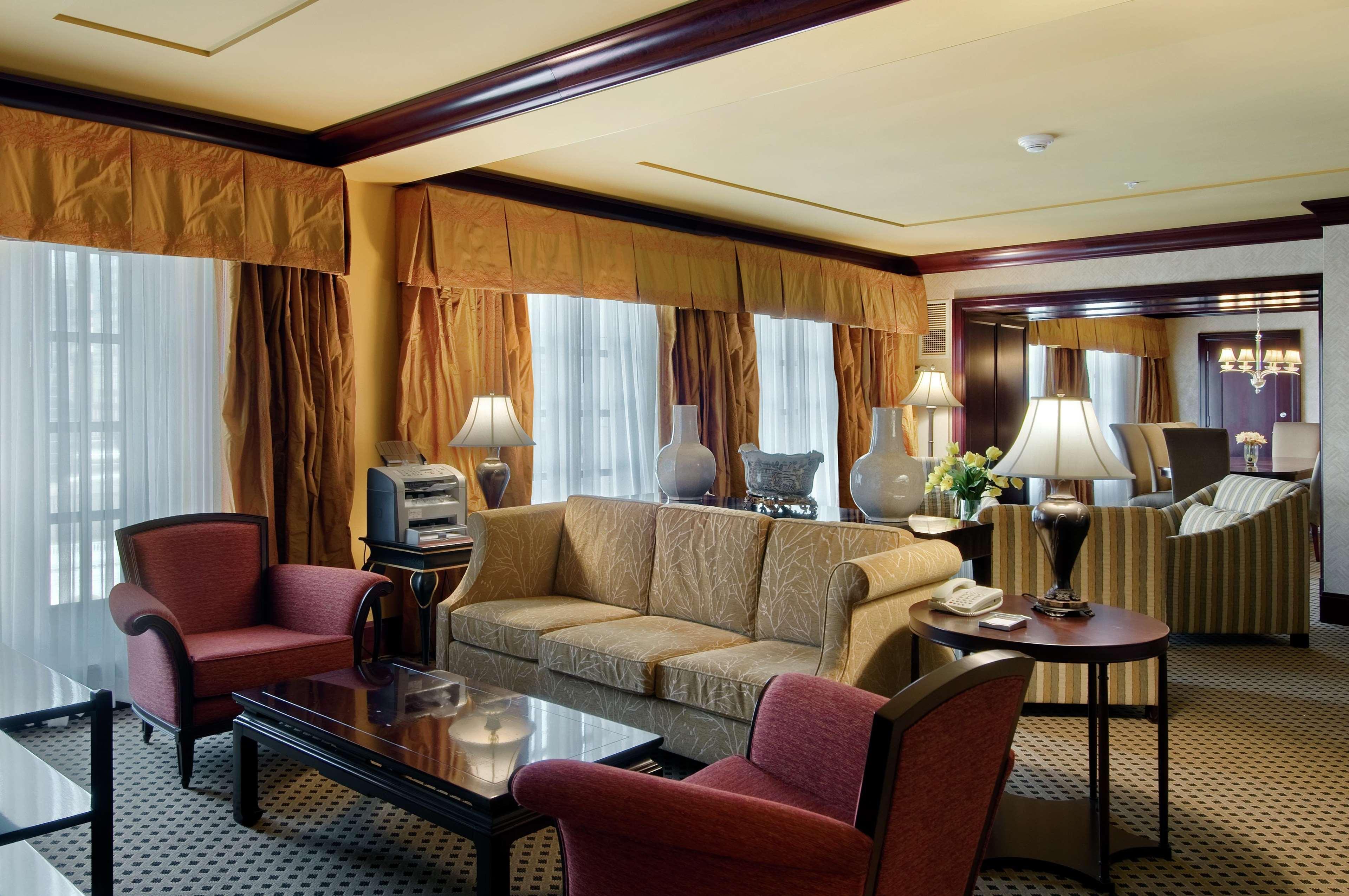Hilton President Kansas City Interior photo